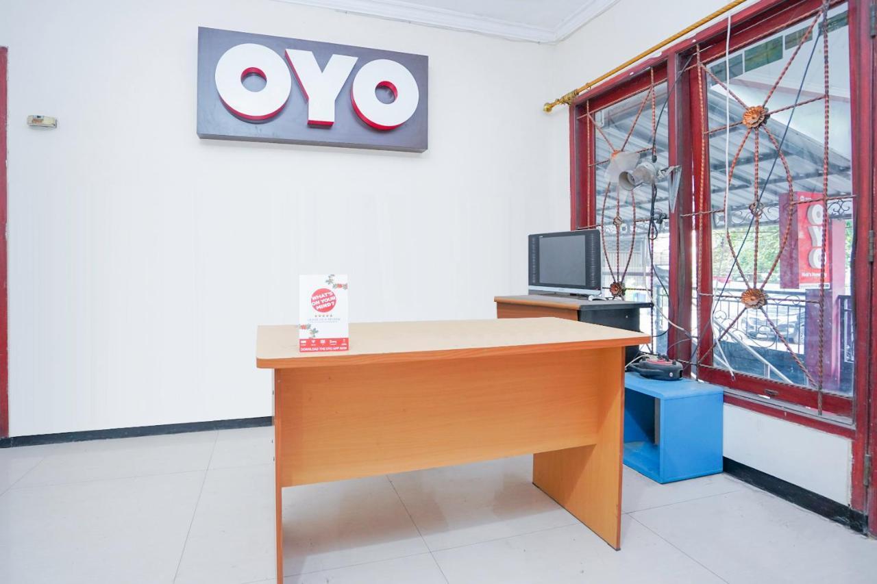 Отель Collection O 1112 Comfitel Siwalankerto Aa4 Сурабая Экстерьер фото